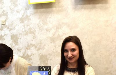 «Тайна женственности: Мастер-класс для мам в студии «Палитра»»