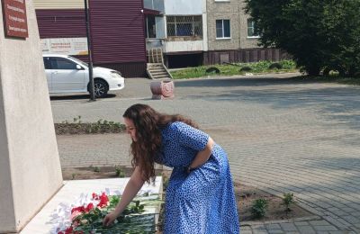 «Сегодня снова — День напоминаний О подвиге и доблести отцов!»
