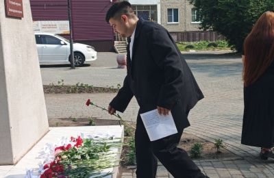 «Сегодня снова — День напоминаний О подвиге и доблести отцов!»