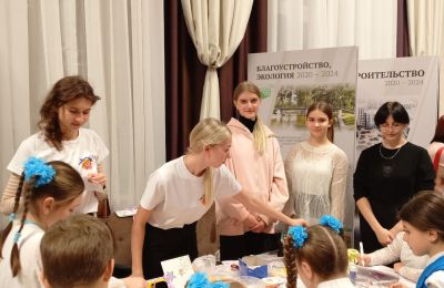Мастер-класс «Звёздный альбом» от изостудии «Акварель»: создаём семейную летопись на Карапуз Шоу