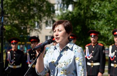 Открытие памятного знака защитникам Ленинграда