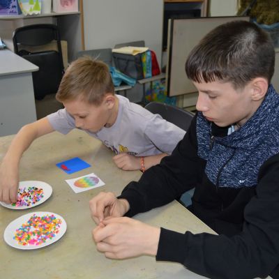 Арт-акция «Искусство творит добро» в Доме художественного творчества детей города Барнаула