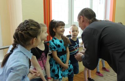 Ярмарка искусств в художественно-эстетическом отделе Дома художественного творчества детей