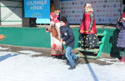 Масляничные гулянья Дома художественного творчества детей в парке Лесная сказка