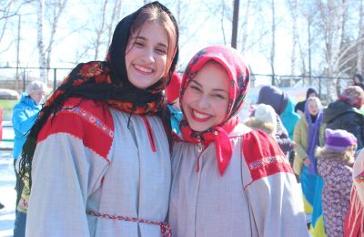 Масляничные гулянья Дома художественного творчества детей в парке Лесная сказка