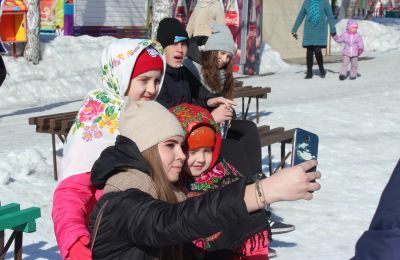 Масляничные гулянья Дома художественного творчества детей в парке Лесная сказка