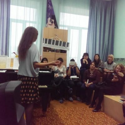 Мастер класс ДХТД Индустриального района для руководителей детских вокальных коллективов и студий. Ведущий Н.Селивёрстова (АКДТДМ)