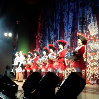 Награждение директора ДХТД Индустриального района города Барнаула Лежневой Валентины Михайловны медалью За многолетний педагогический труд