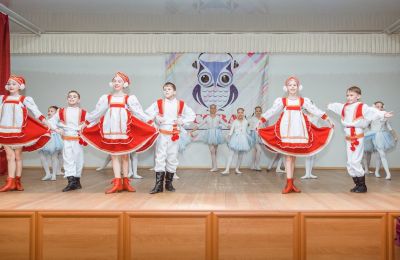 Фотоотчёт выступления ансамбля «Школьные годы» на II Всероссийском фестивале творчества «СОВА — 2018»