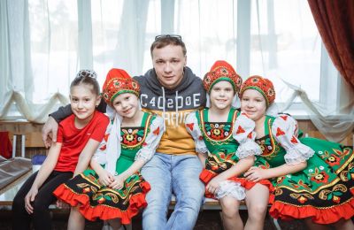Фотоотчёт выступления ансамбля «Школьные годы» на II Всероссийском фестивале творчества «СОВА — 2018»