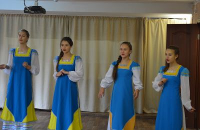 Выступление волонтёрского отряда «ДХТД» пред пожилыми людьми в Центре социального обслуживания населения Железнодорожного района