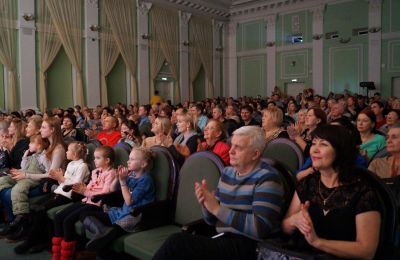 Фотоотчёт с концерта хореографических коллективов Дома художественного творчества детей Индустриального района города Барнаула